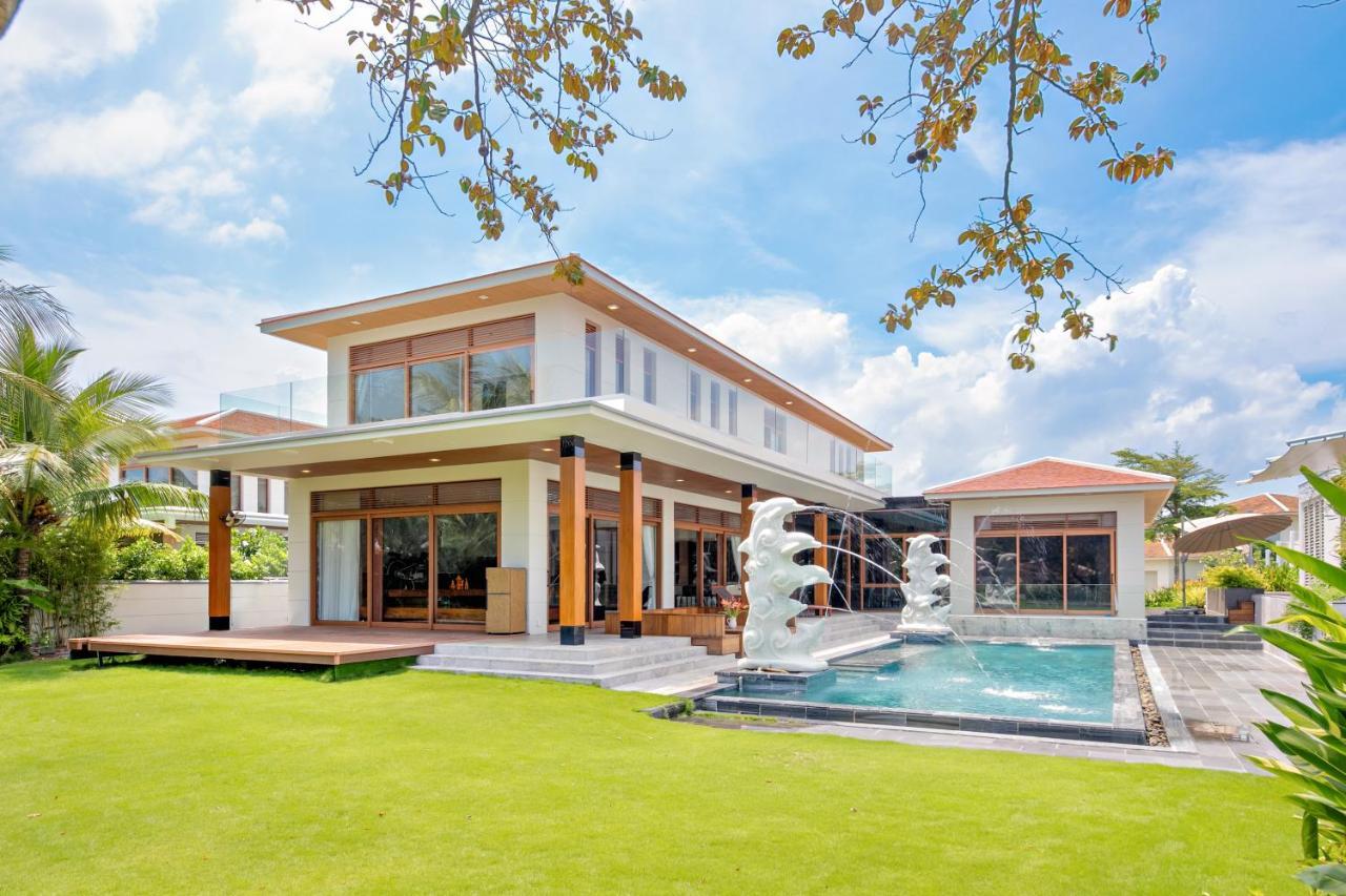 Deluxe Ocean Villa Along The Beach Дананг Екстериор снимка