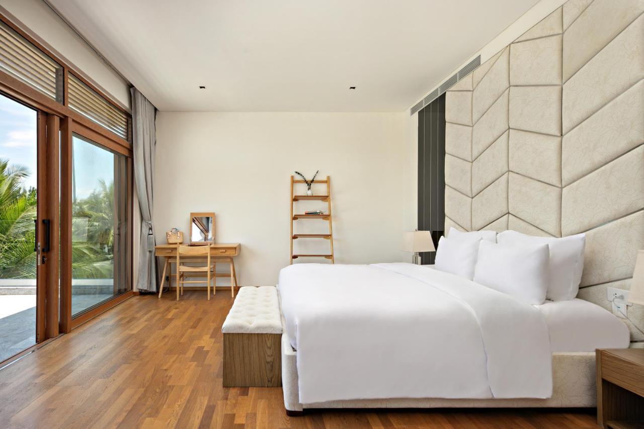 Deluxe Ocean Villa Along The Beach Дананг Екстериор снимка