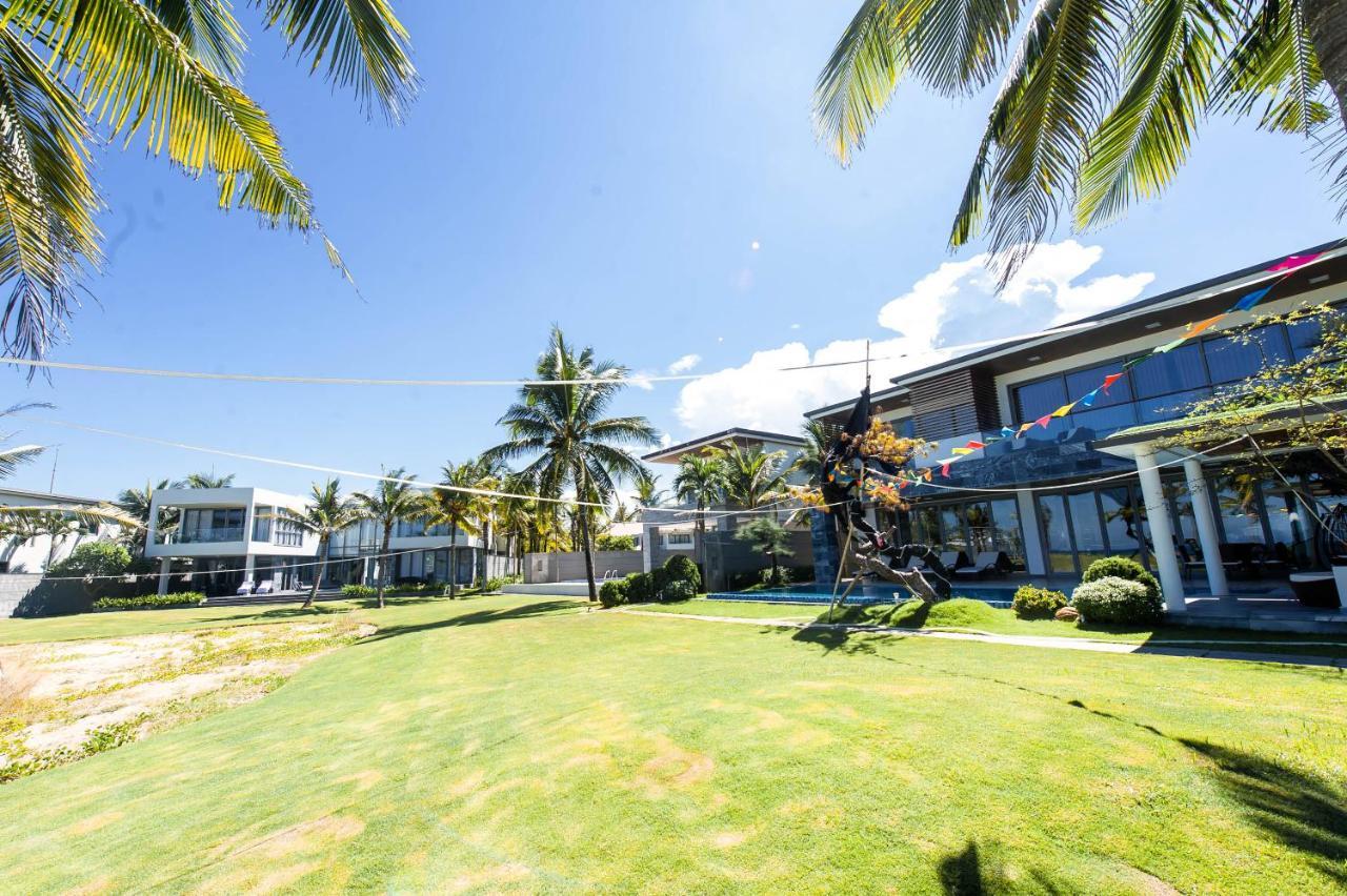 Deluxe Ocean Villa Along The Beach Дананг Екстериор снимка