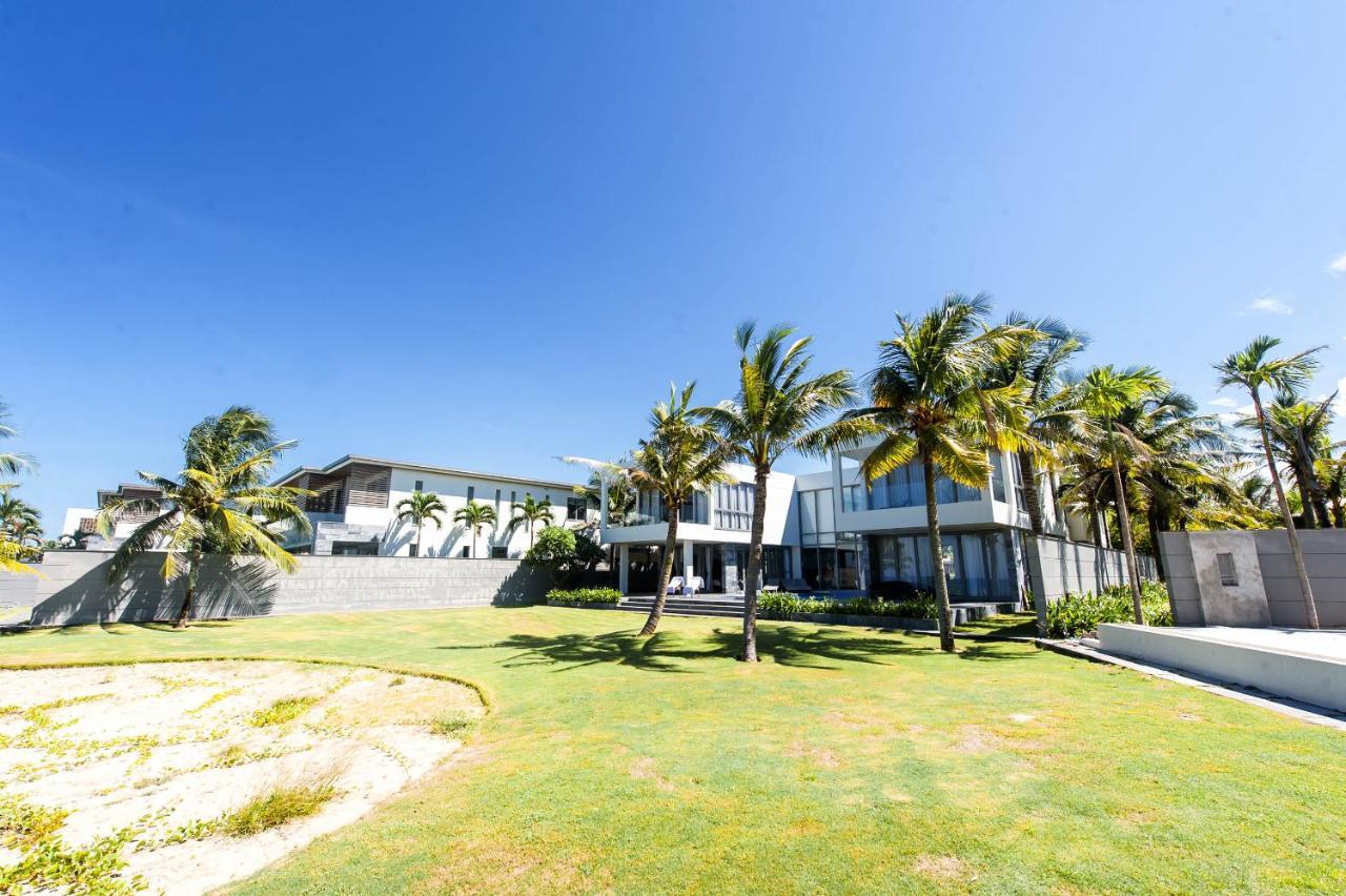 Deluxe Ocean Villa Along The Beach Дананг Екстериор снимка
