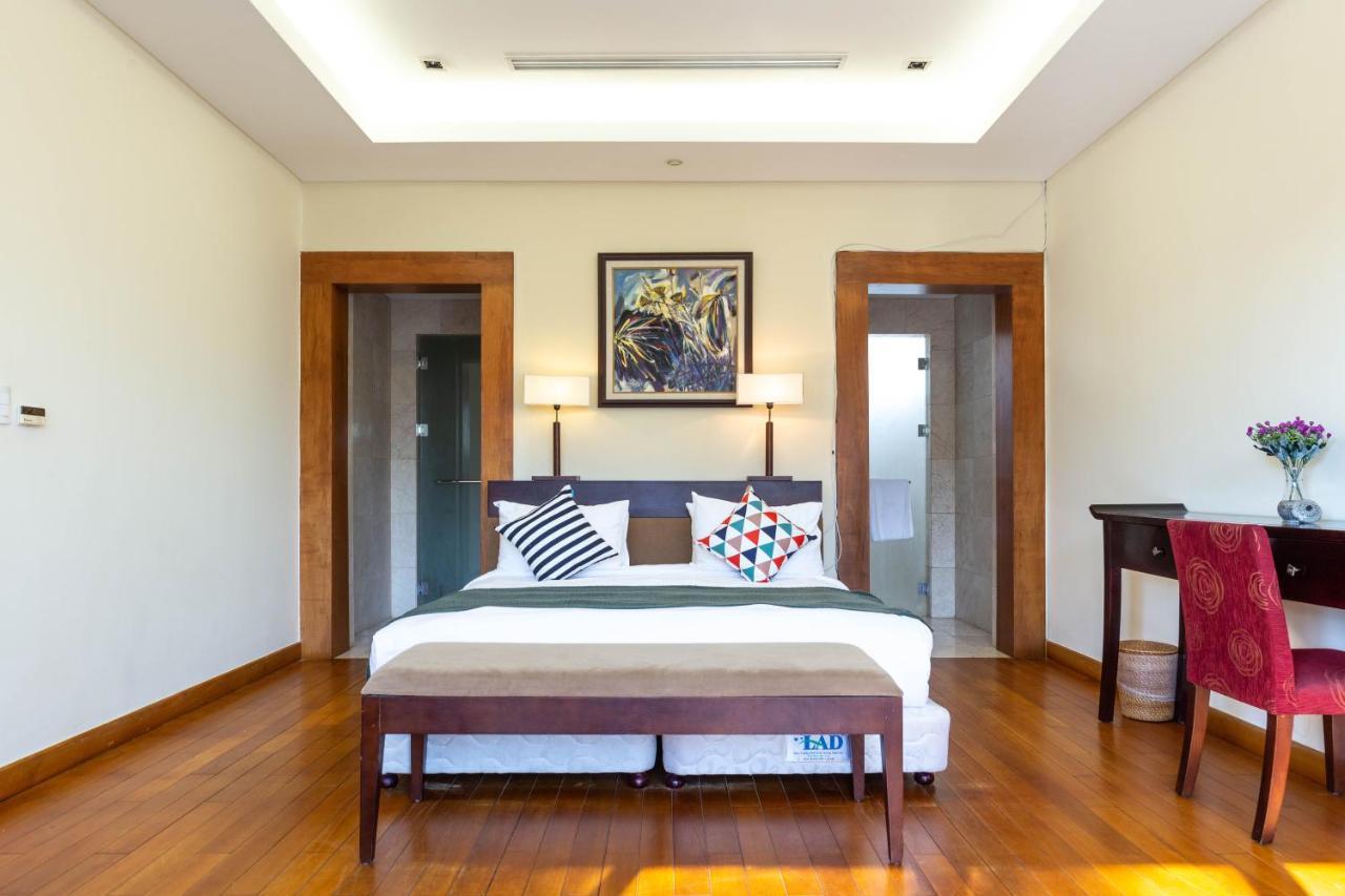 Deluxe Ocean Villa Along The Beach Дананг Екстериор снимка