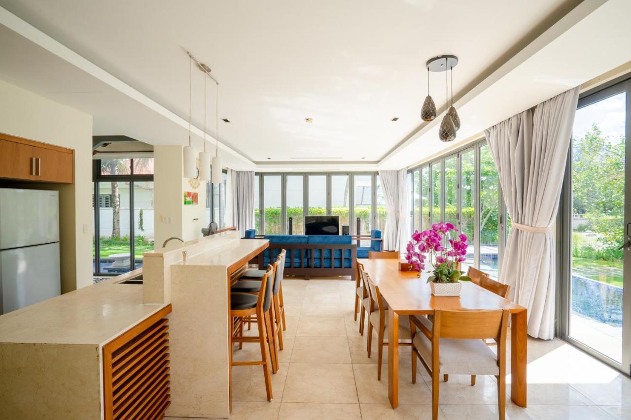 Deluxe Ocean Villa Along The Beach Дананг Екстериор снимка