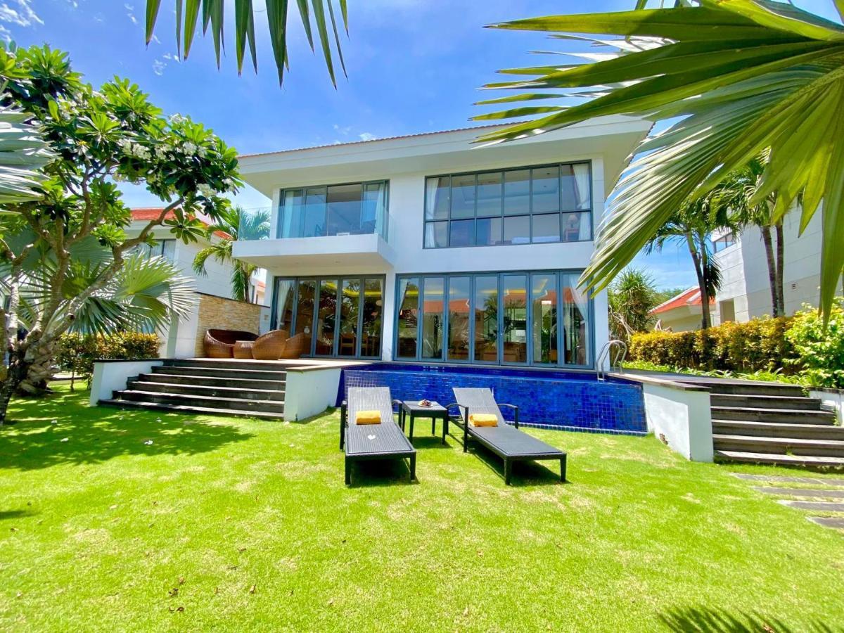 Deluxe Ocean Villa Along The Beach Дананг Екстериор снимка