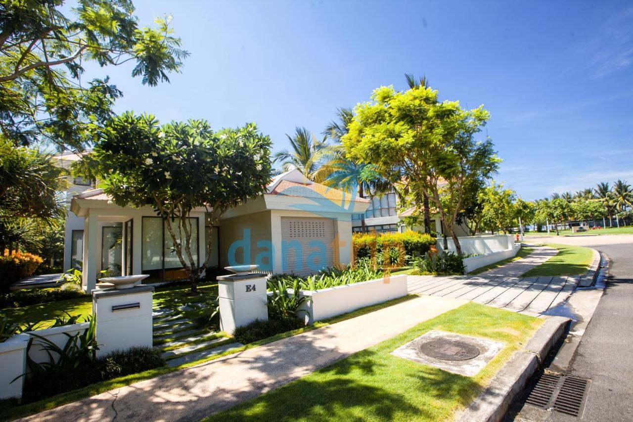 Deluxe Ocean Villa Along The Beach Дананг Екстериор снимка