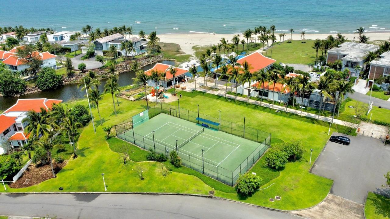 Deluxe Ocean Villa Along The Beach Дананг Екстериор снимка