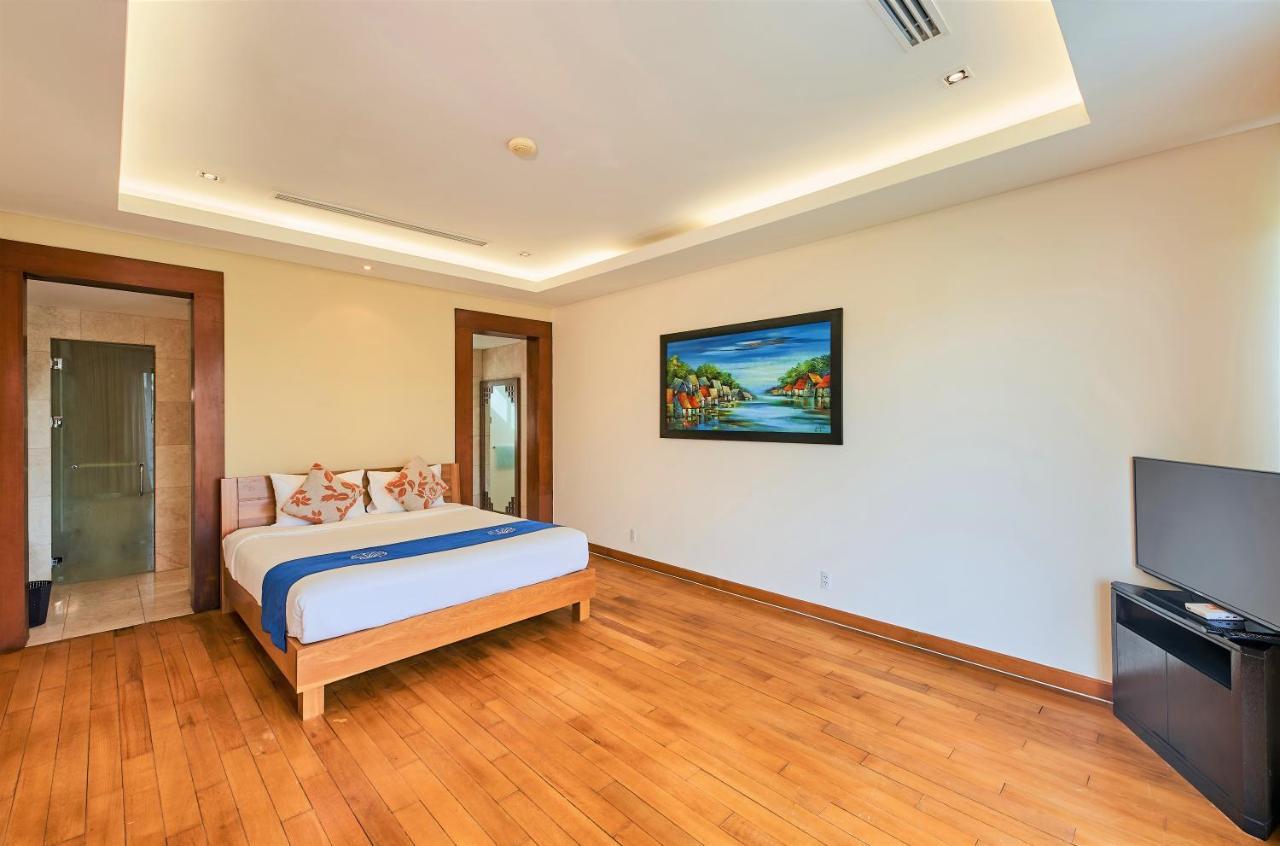 Deluxe Ocean Villa Along The Beach Дананг Екстериор снимка