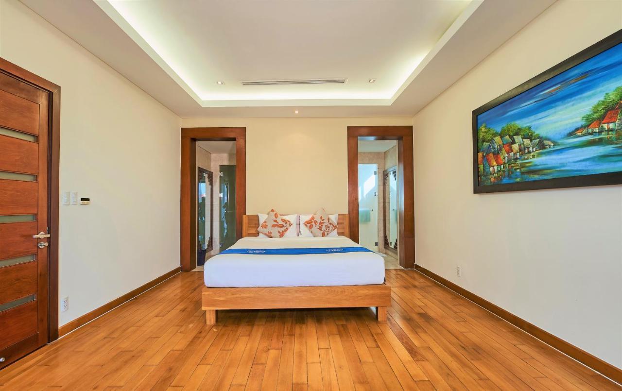 Deluxe Ocean Villa Along The Beach Дананг Екстериор снимка