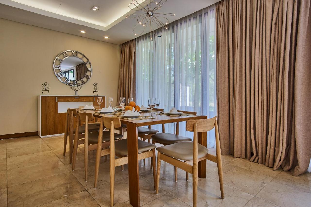 Deluxe Ocean Villa Along The Beach Дананг Екстериор снимка