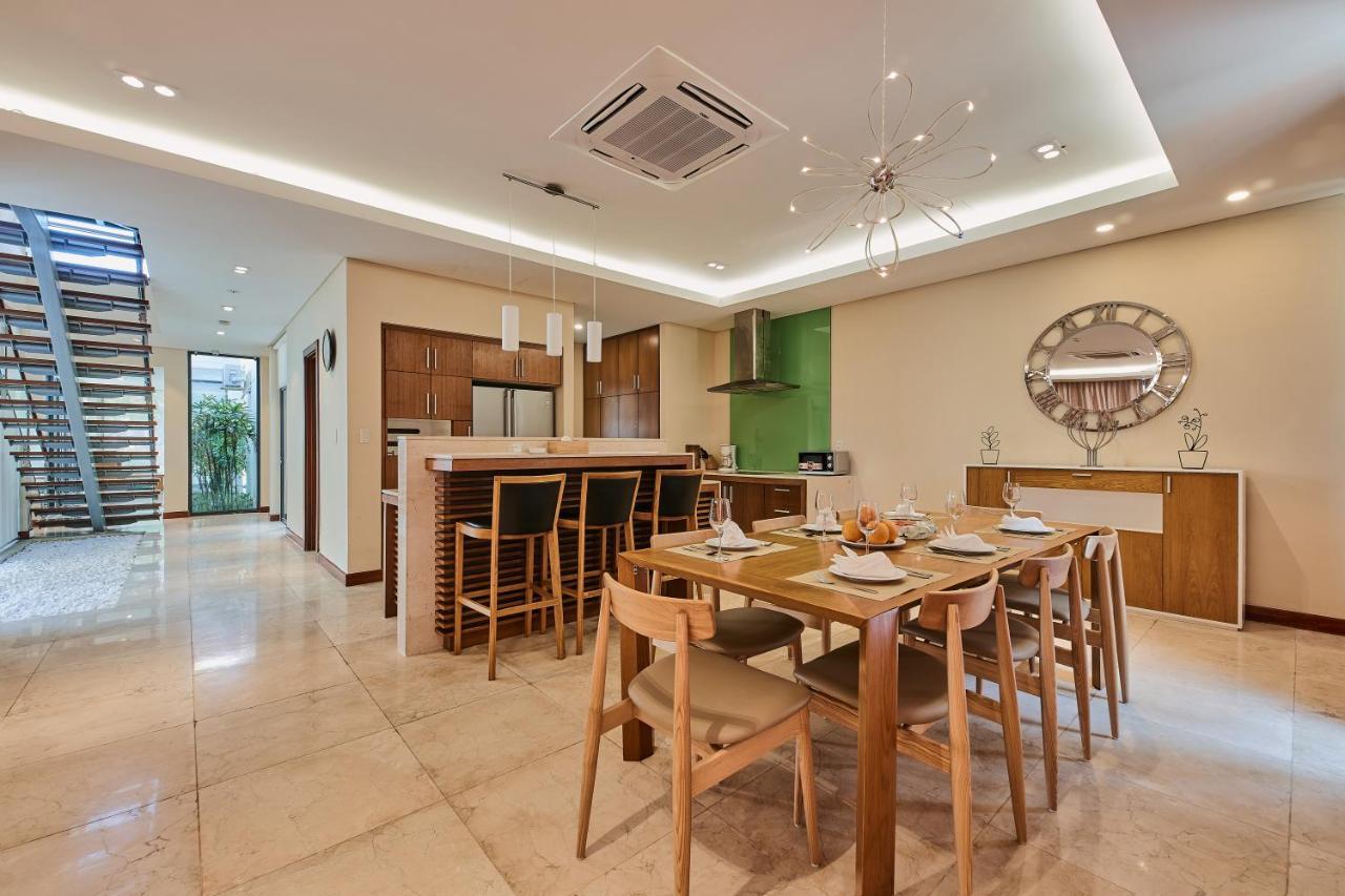 Deluxe Ocean Villa Along The Beach Дананг Екстериор снимка
