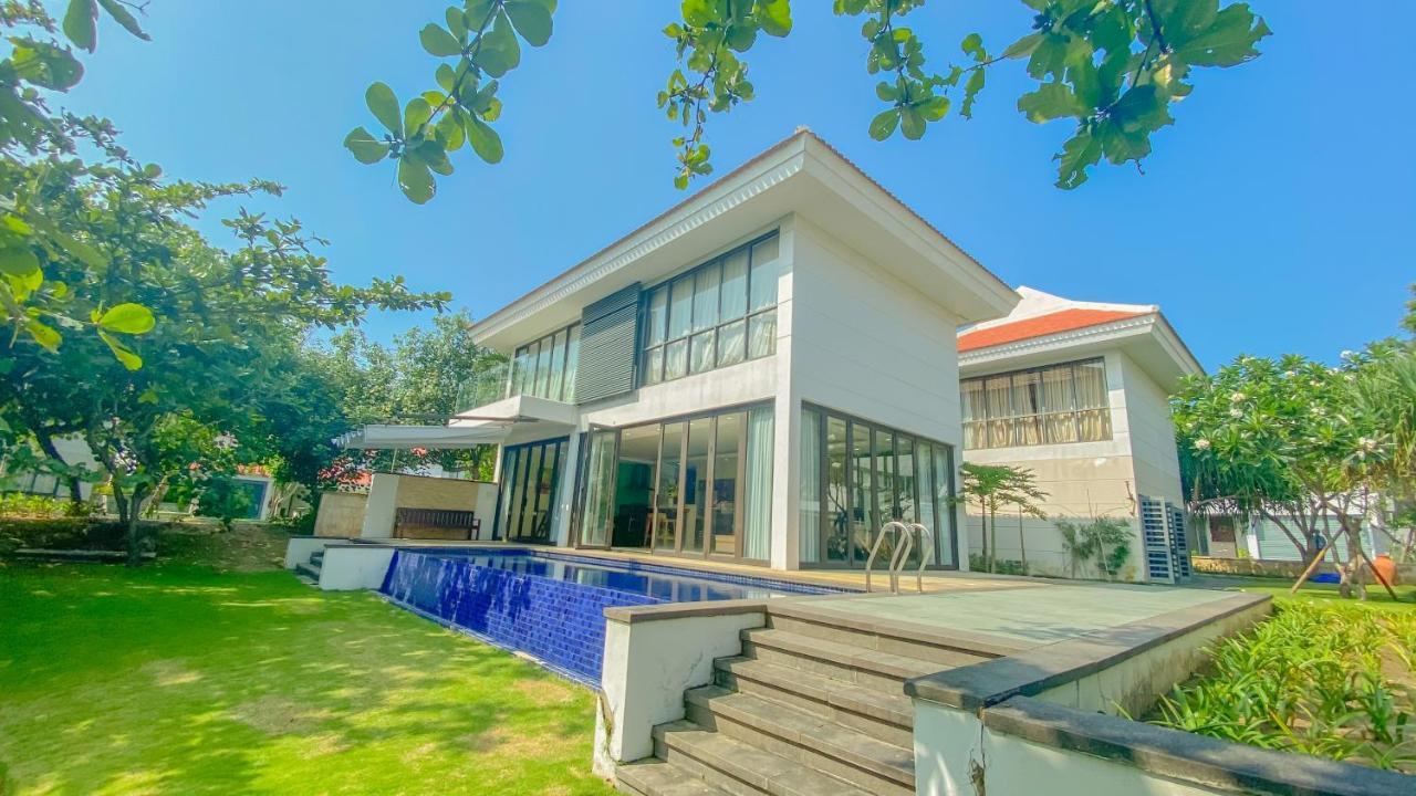 Deluxe Ocean Villa Along The Beach Дананг Екстериор снимка