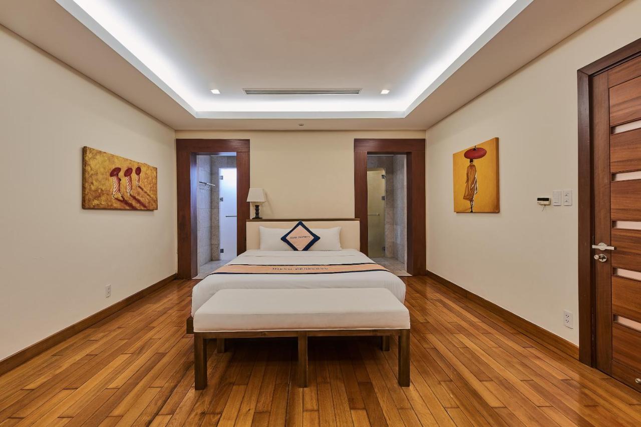Deluxe Ocean Villa Along The Beach Дананг Екстериор снимка